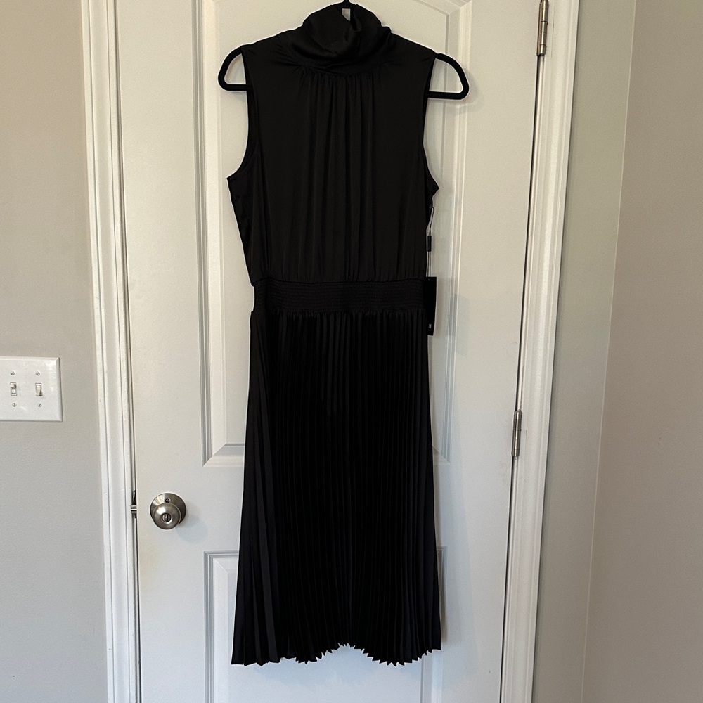 White House Black Market Black Pleated Midi Dress - 6